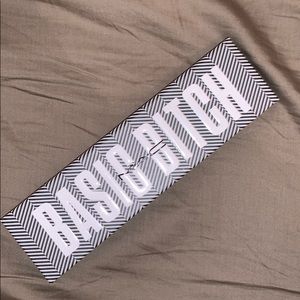 M.A.C. Basic Bitch eyeshadow pallet
